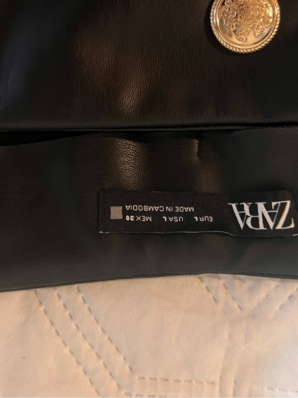 Zara Faux Leather Gold Button skirt/shorts (L) - Picture 5 of 8